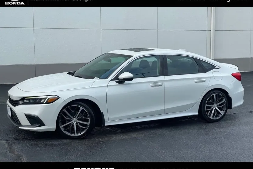 2022 Honda Civic Touring photo 1