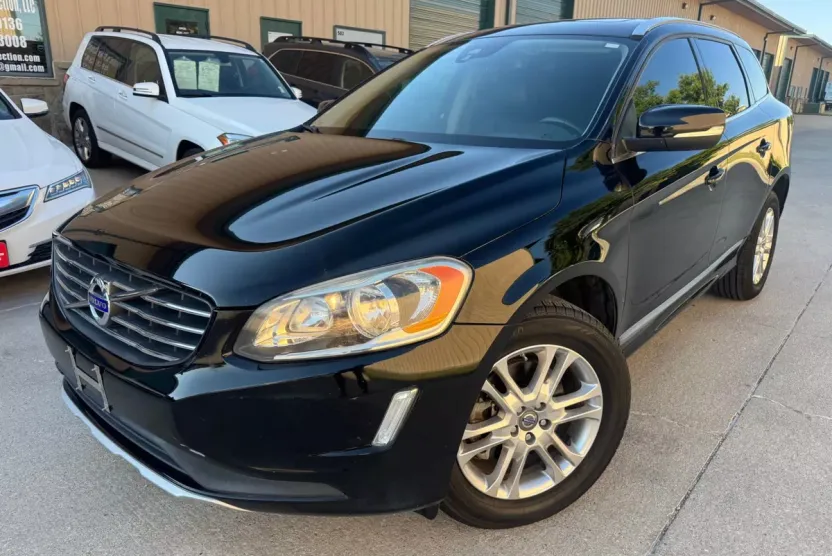 2015 Volvo XC60 T5 Premier Plus photo 1