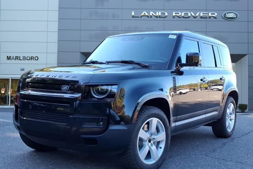 2026 Land Rover Defender 110 photo 1