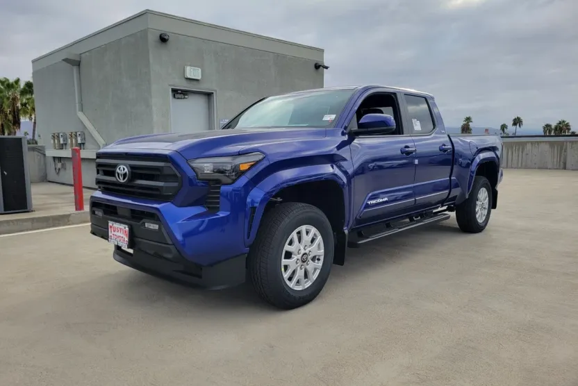 2025 Toyota Tacoma SR5 Double Cab photo 1