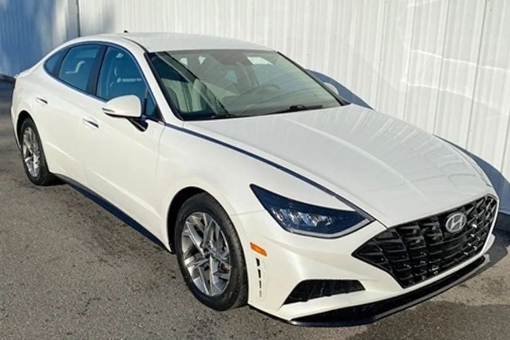 2020 Hyundai Sonata SEL photo 1