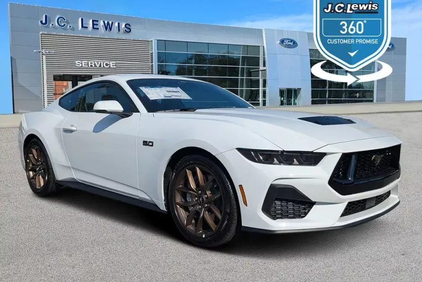 2025 Ford Mustang GT photo 1