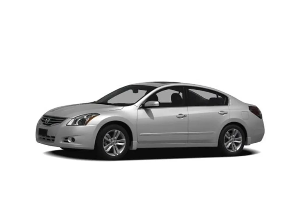 2012 Nissan Altima 2.5 S photo 1
