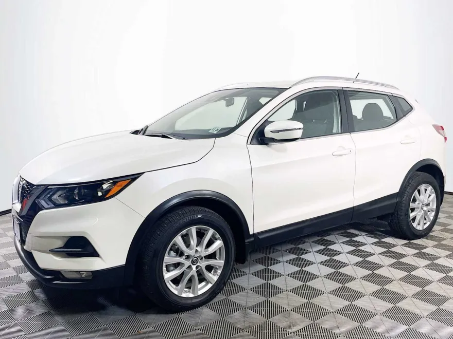 2021 Nissan Rogue Sport SV photo 1