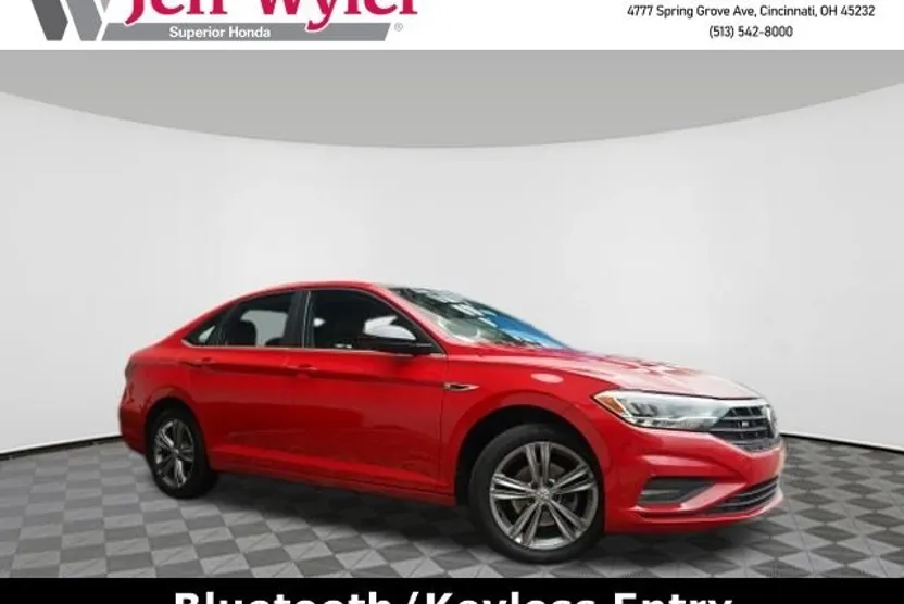 2019 Volkswagen Jetta 1.4T R-Line photo 1