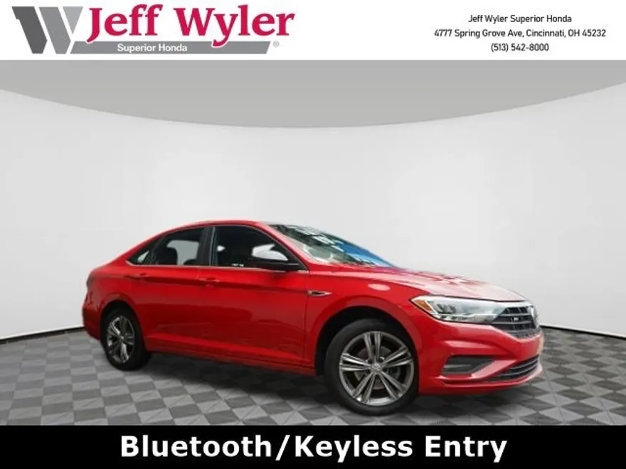 2019 Volkswagen Jetta 1.4T R-Line photo 1