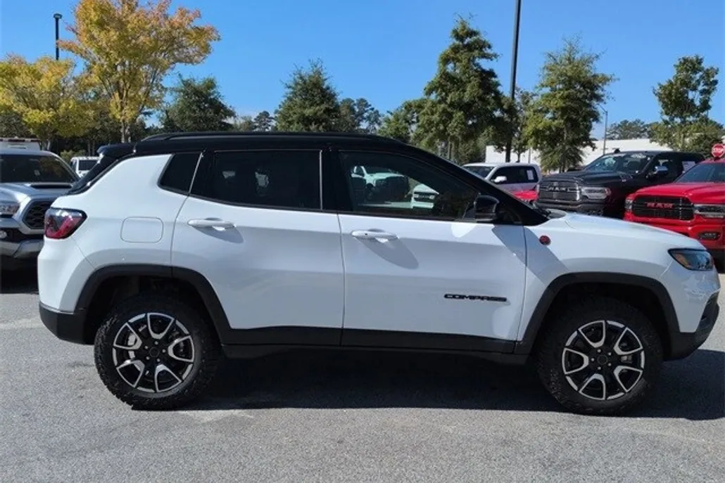 2026 Jeep Compass Trailhawk Sport photo 1