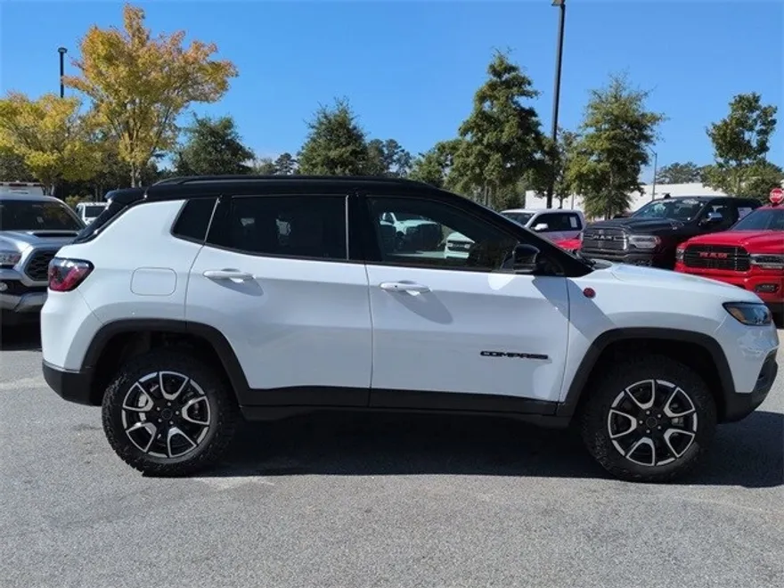 2026 Jeep Compass Trailhawk Sport photo 1