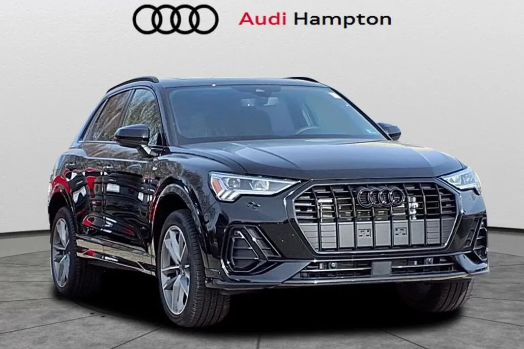 2025 Audi Q3 S line Premium photo 1