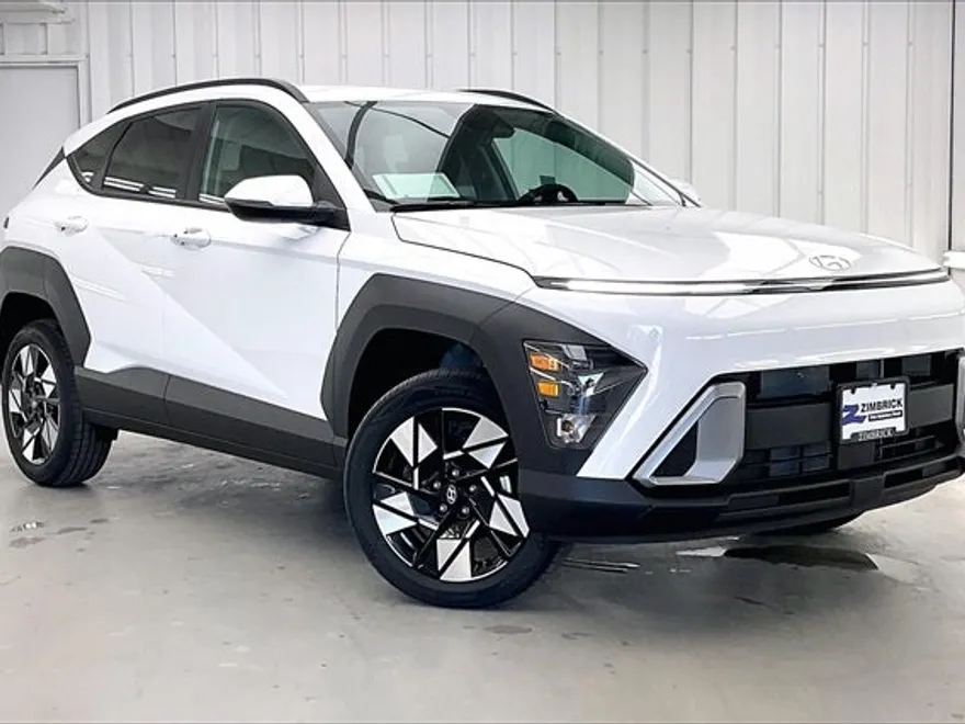 2025 Hyundai Kona SEL photo 1