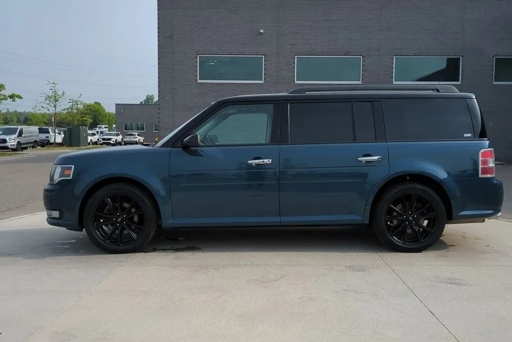 2016 Ford Flex SEL photo 1