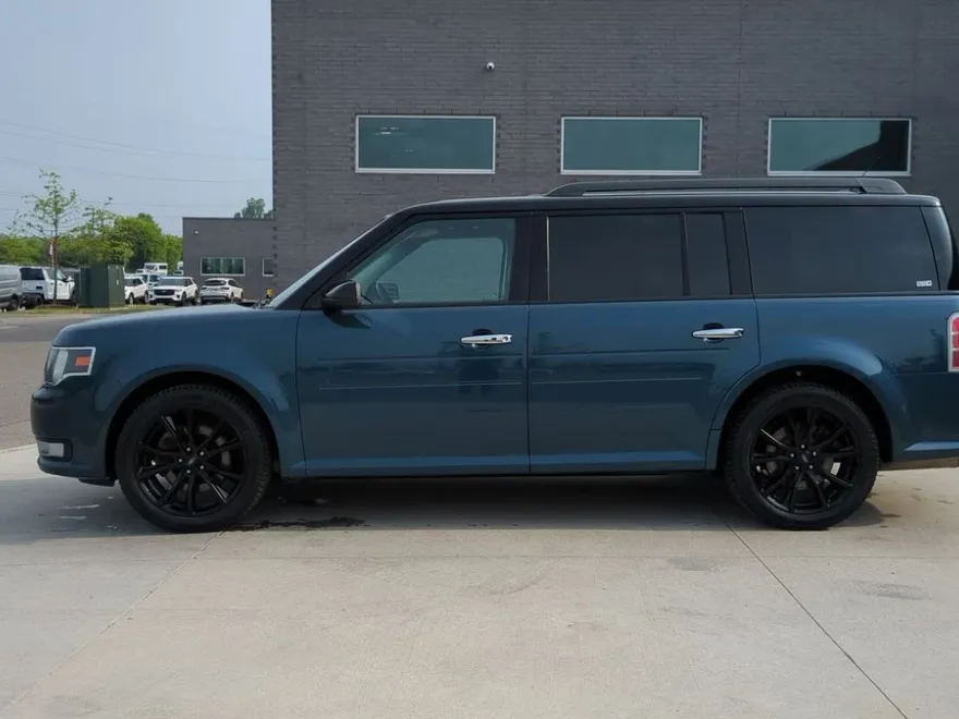 2016 Ford Flex SEL photo 1