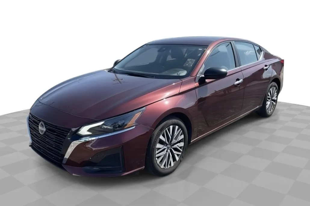 2025 Nissan Altima SV photo 1