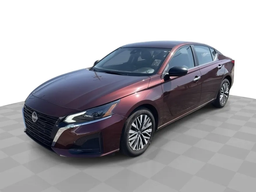 2025 Nissan Altima SV photo 1