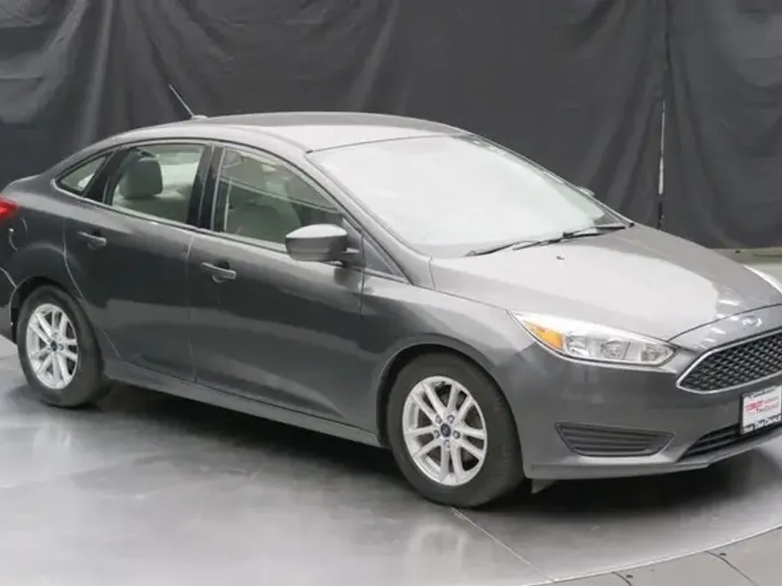 2018 Ford Focus SE photo 1