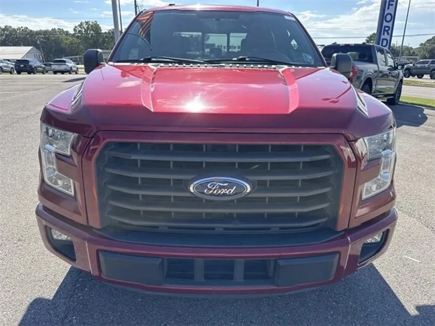 2015 Ford F-150 XLT photo 1