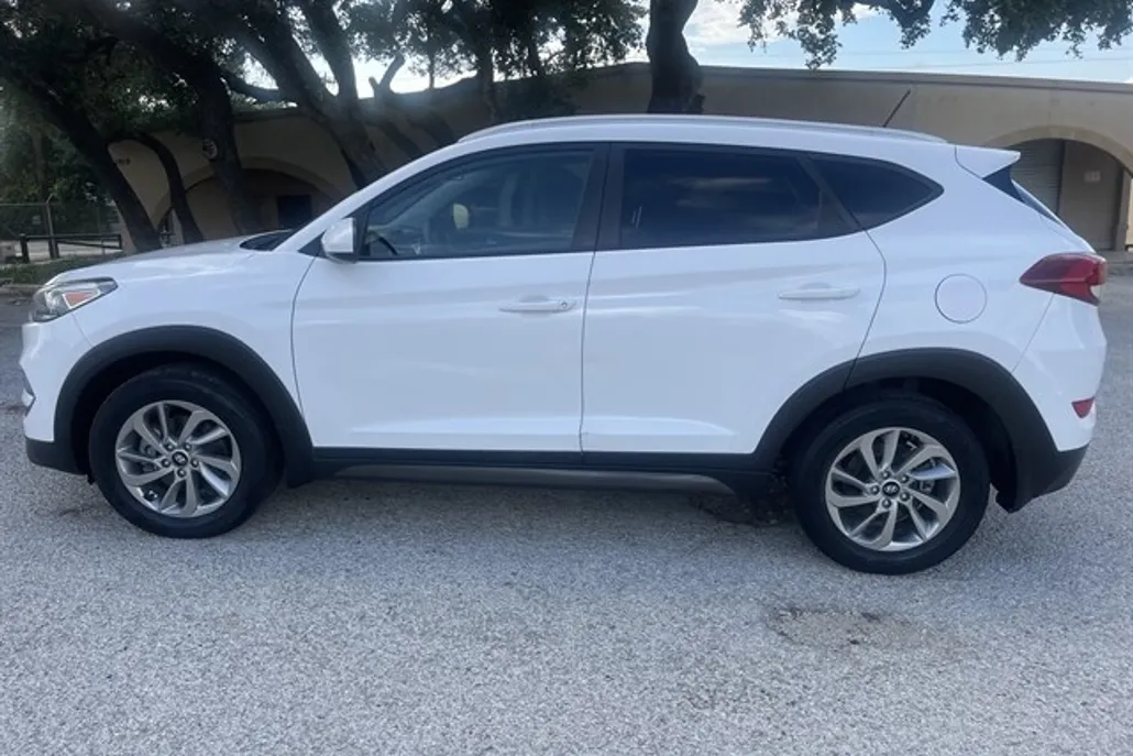 2016 Hyundai Tucson Limited photo 1