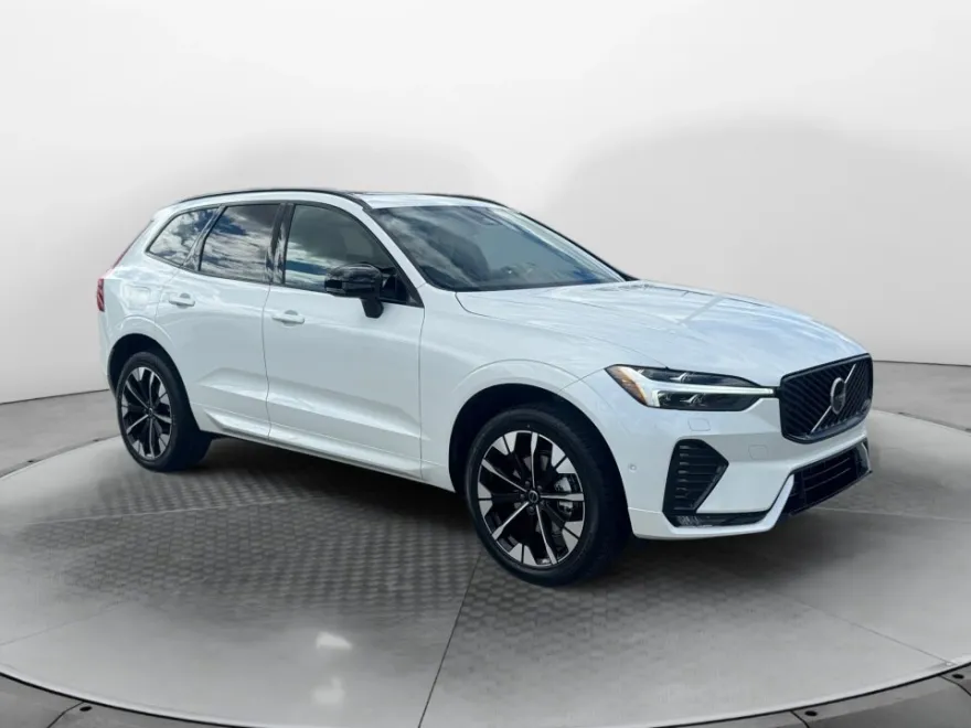2026 Volvo XC60 B5 Plus photo 1