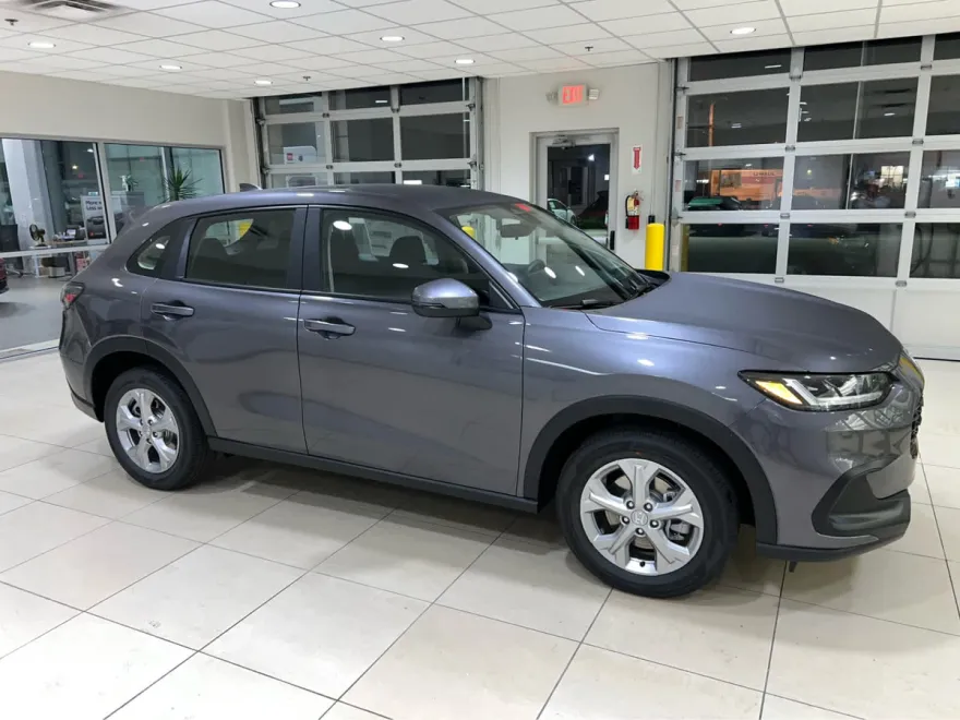 2026 Honda HR-V LX photo 1