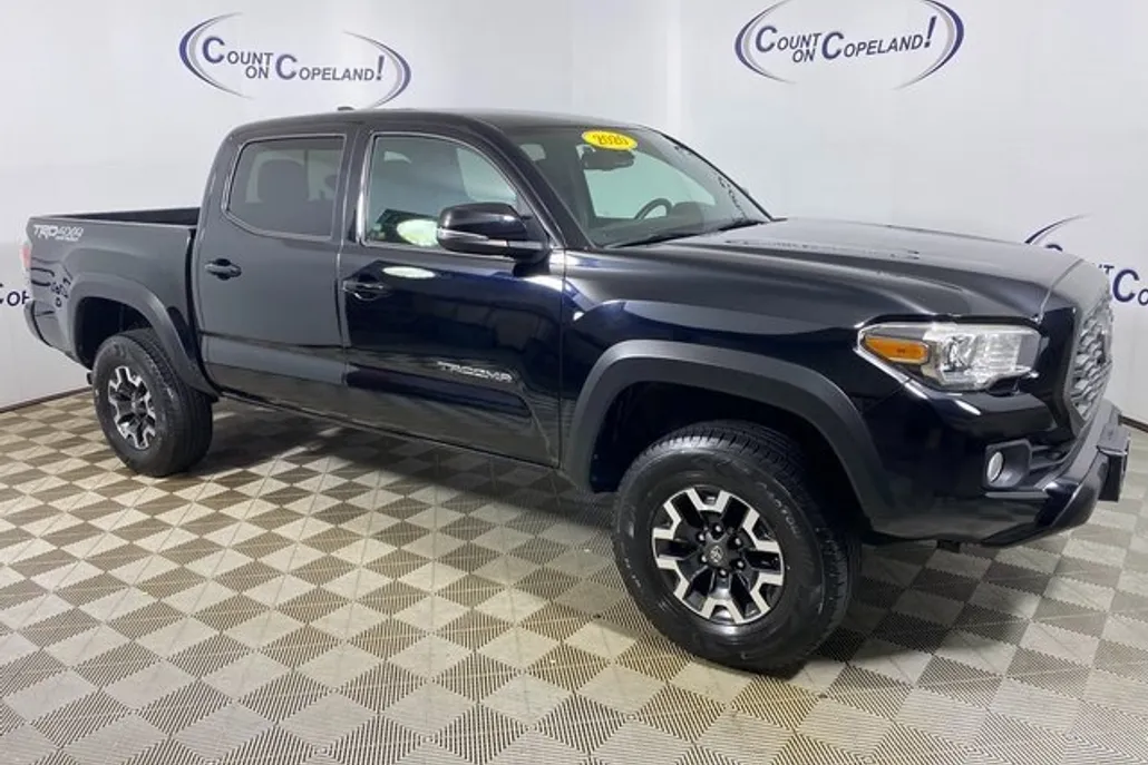 2020 Toyota Tacoma TRD Off-Road photo 1