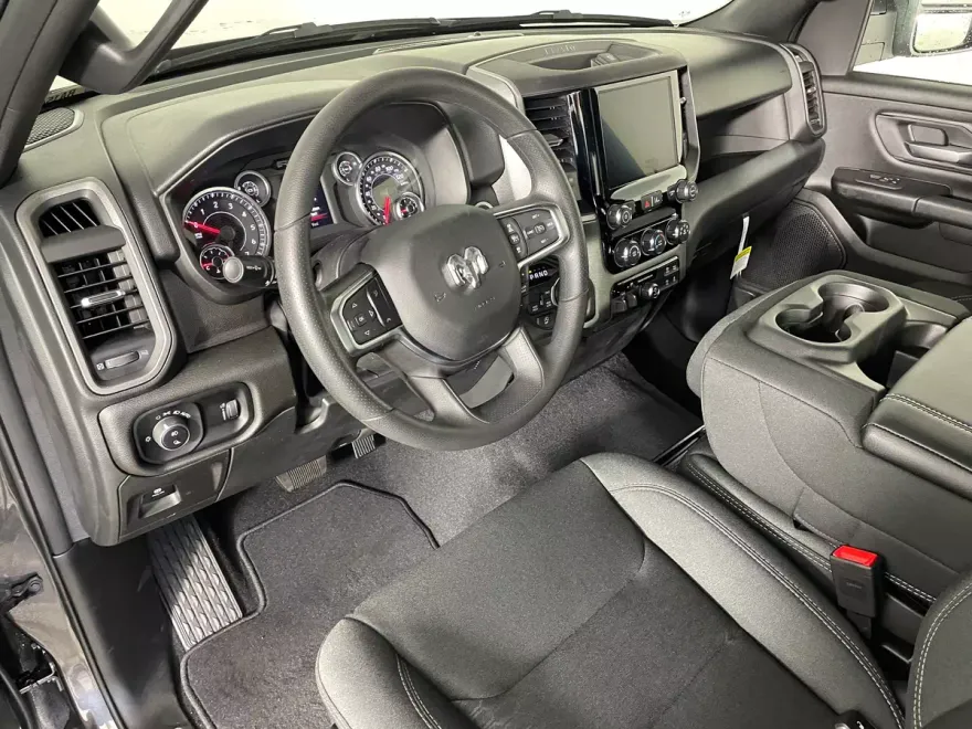 2025 Ram 1500 Tradesman photo 1
