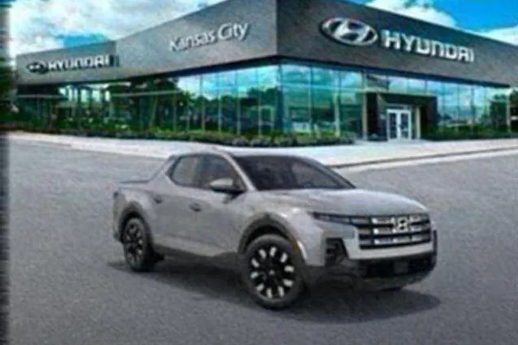 2025 Hyundai Santa Cruz SE photo 1