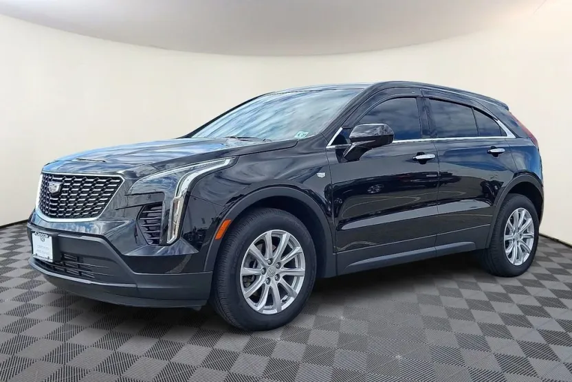 2022 Cadillac XT4 Luxury photo 1