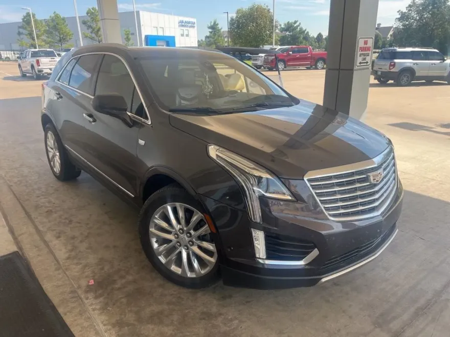 2017 Cadillac XT5 Platinum photo 1