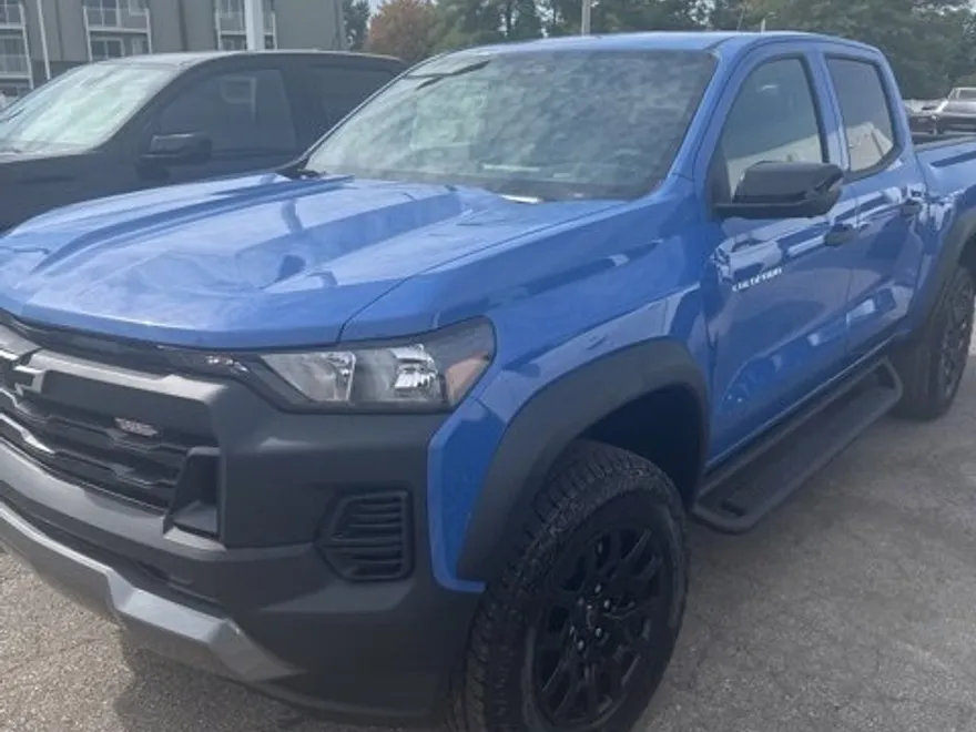 2026 Chevrolet Colorado Trail Boss photo 1