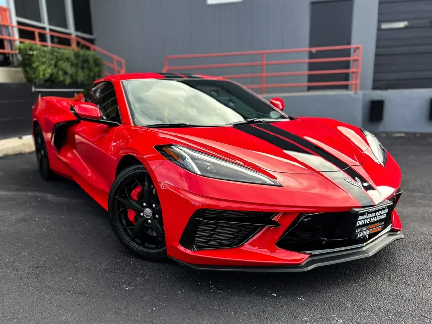 2021 Chevrolet Corvette Stingray 2LT Convertible photo 1