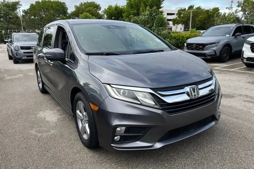 2019 Honda Odyssey EX photo 1