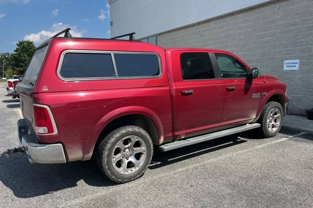 2015 Ram 1500 Laramie photo 1