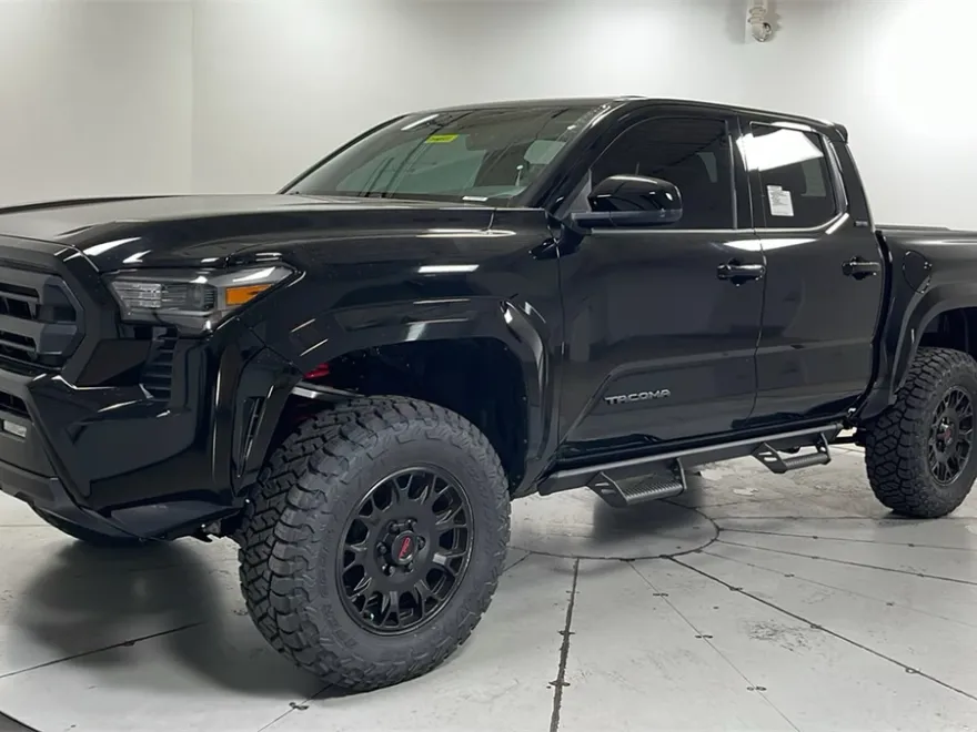 2025 Toyota Tacoma SR5 Double Cab photo 1