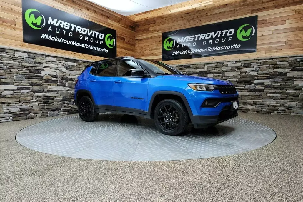 2022 Jeep Compass Latitude photo 1