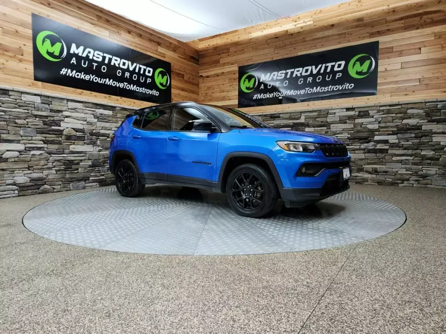 2022 Jeep Compass Latitude photo 1