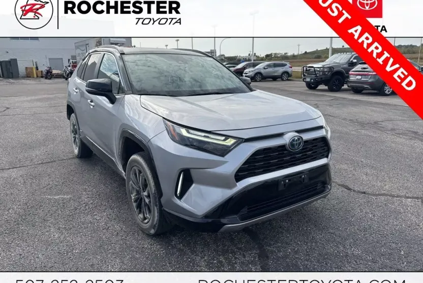 2022 Toyota RAV4 Hybrid XSE photo 1