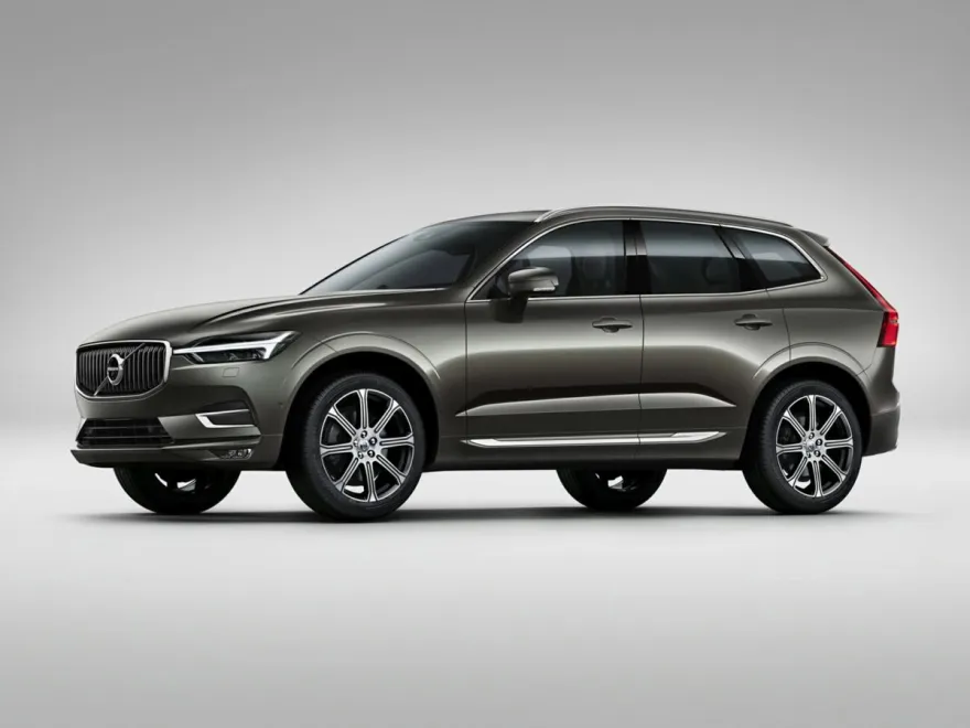 2020 Volvo XC60 Momentum photo 1