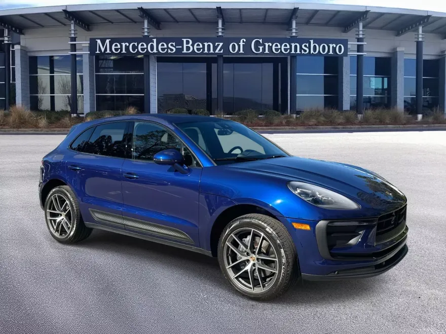 2024 Porsche Macan T photo 1