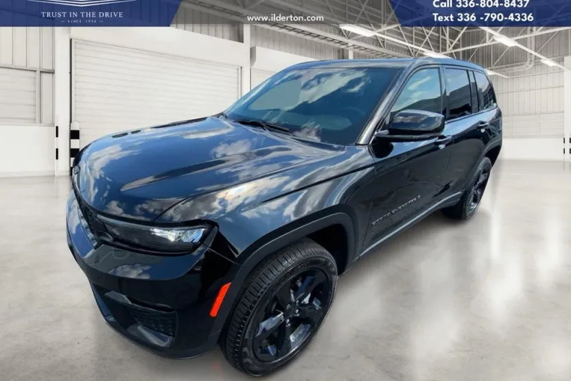 2025 Jeep Grand Cherokee Limited photo 1