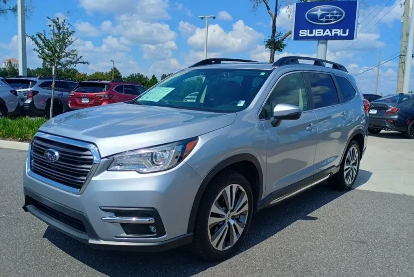 2022 Subaru Ascent Limited photo 1
