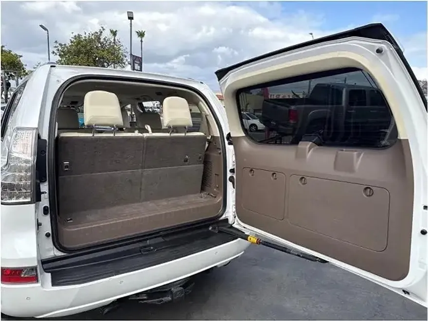 2017 Lexus GX Base photo 1