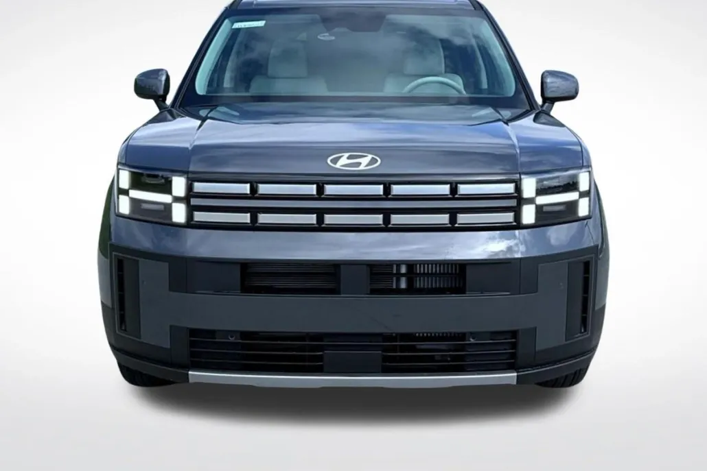 2025 Hyundai Santa Fe SE photo 1