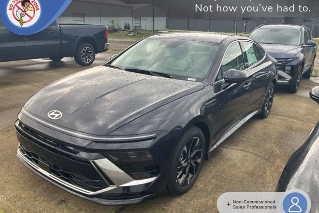 2025 Hyundai Sonata SEL photo 1