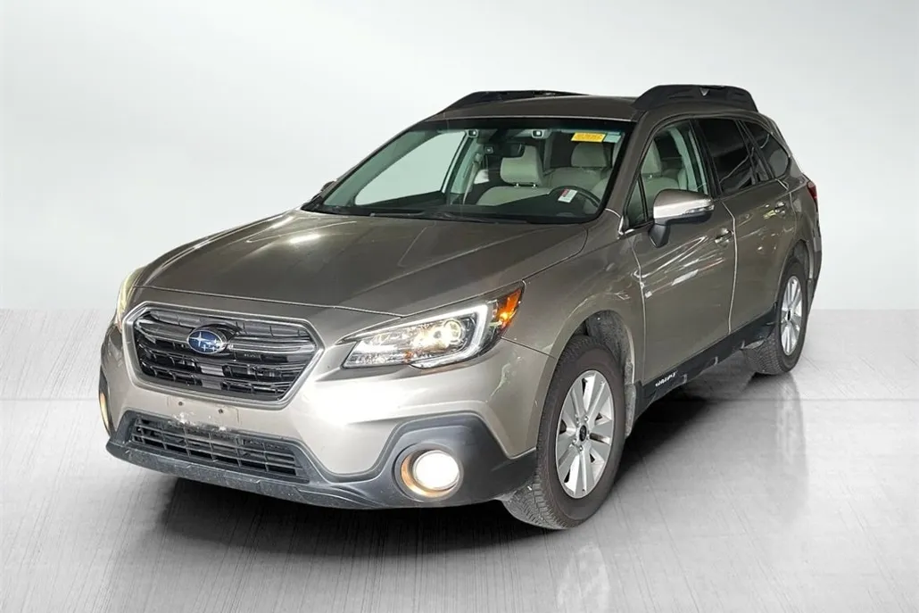 2018 Subaru Outback 2.5i Premium photo 1