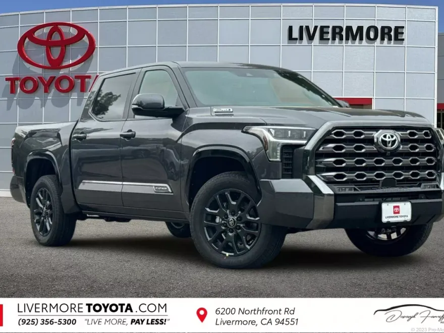 2025 Toyota Tundra Platinum photo 1