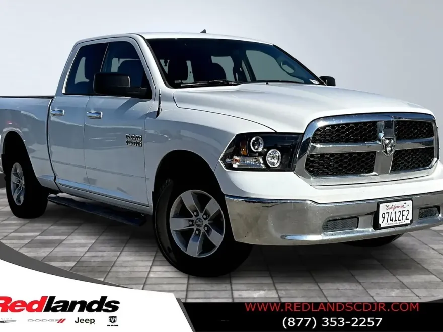 2017 Ram 1500 SLT photo 1