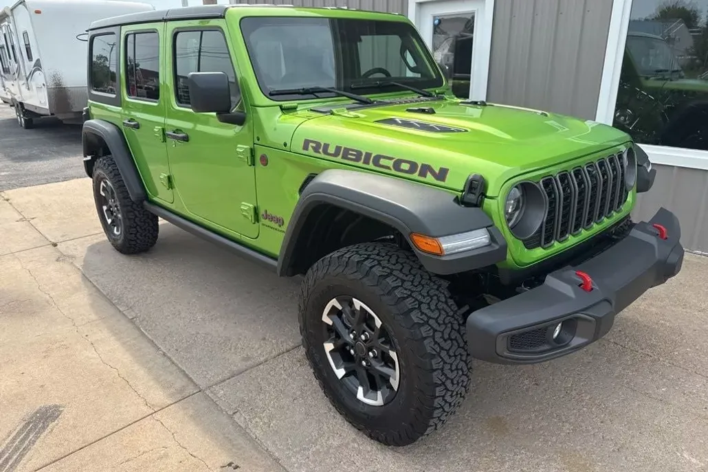 2025 Jeep Wrangler Rubicon photo 1