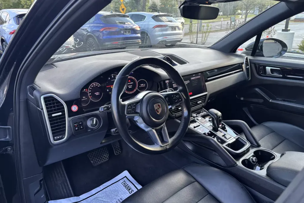 2019 Porsche Cayenne Base photo 1