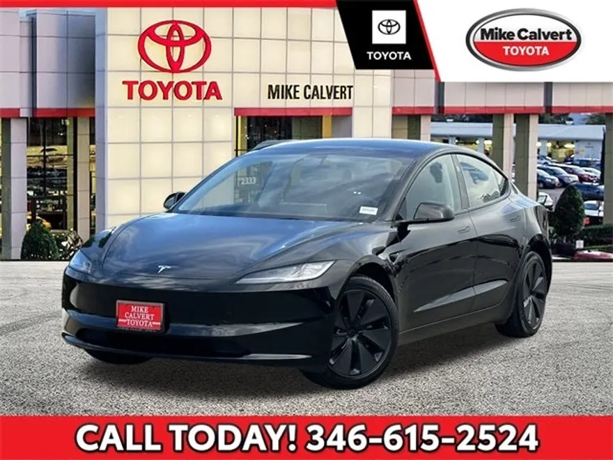 2025 Tesla Model 3 Long Range photo 1