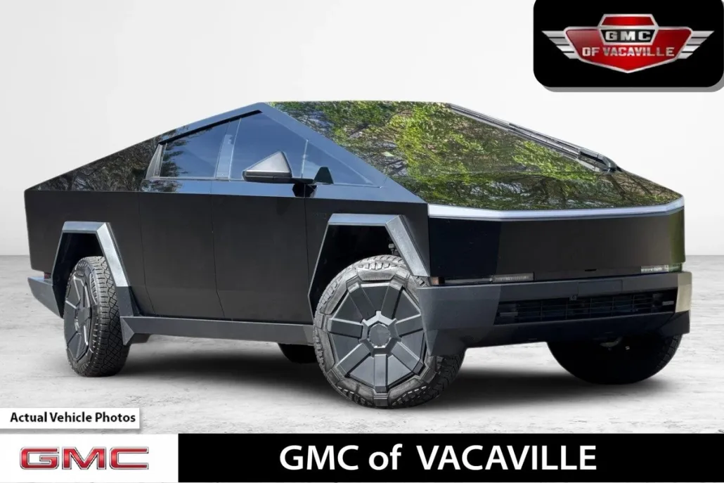 2024 Tesla Cybertruck photo 1